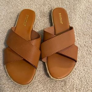 Bamboo tan sandals